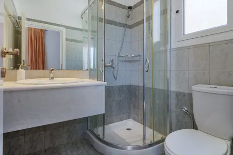 Sunrise Beach Suites in Αζόλιμνος — foto 24