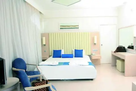 Vrissiana Beach Hotel in Παραλίμνι — foto 14