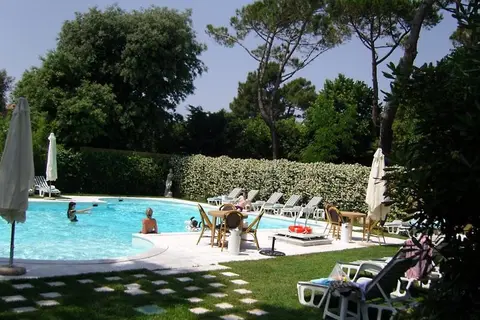 Jr Resort Logos Forte dei Marmi in Forte Dei Marmi — foto 13