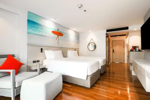 Radisson RED Phuket Patong Beach in Patong Beach, Kathu — foto 12
