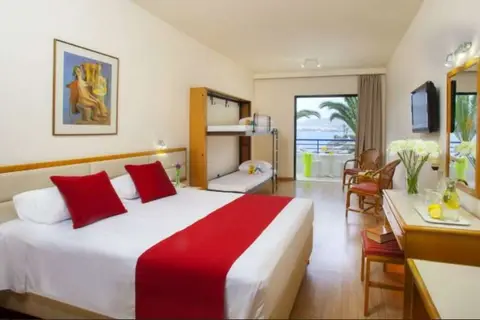 Hotel Queens Bay in Kissonerga — foto 6