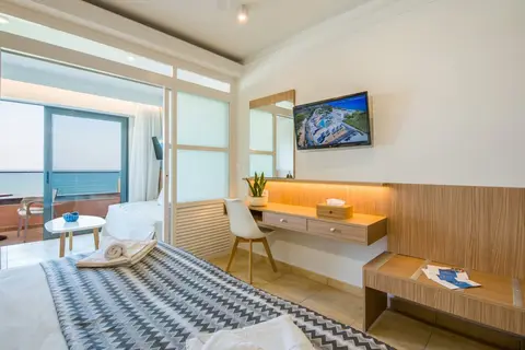 Kiani Beach Resort in Καλύβες — foto 24