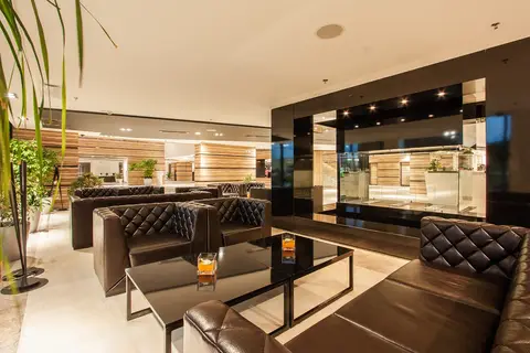 International Hotel Casino & Tower Suites in СПА център Ривиера Бийч — foto 26