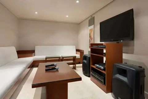 Ramada by Wyndham Downtown Abu Dhabi in الزَّاهية — foto 23