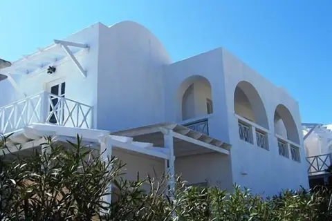 Philippion in Φηρά Θήρας — foto 24