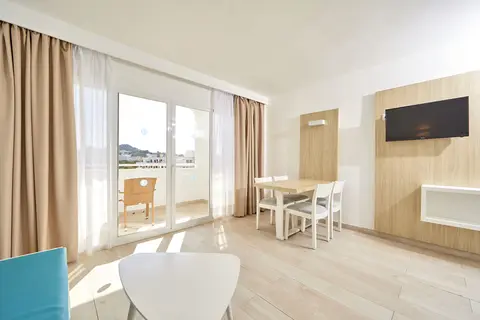 Sun Beach in Santa Ponsa — foto 18