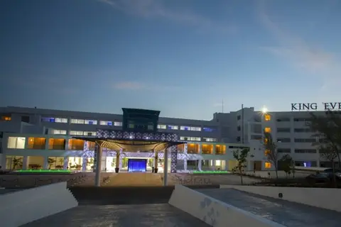 King Evelthon Beach Hotel and Resort in Paphos — foto 7