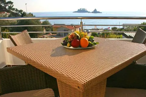 Hotel Palas in Petrovac na Moru — foto 21