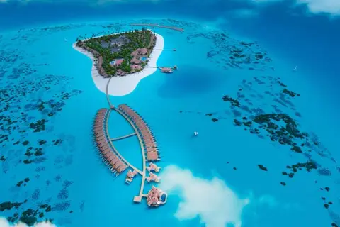 Brennia Kottefaru in Raa Atoll