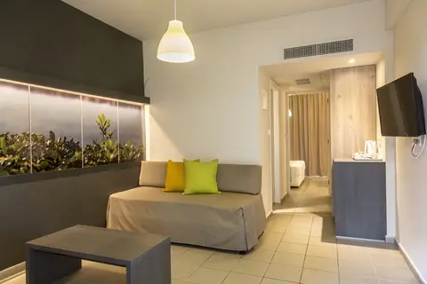 Mayfair Gardens in Paphos — foto 6