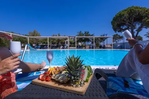 Buka Sandy Beach in Messini — foto 2