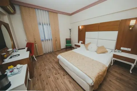City Royal Hotel and Casino in Kuzey Lefkoşa — foto 11