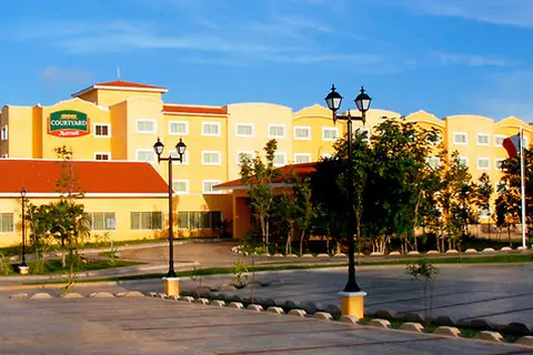 Courtyard Cancun Airport in Cancùn