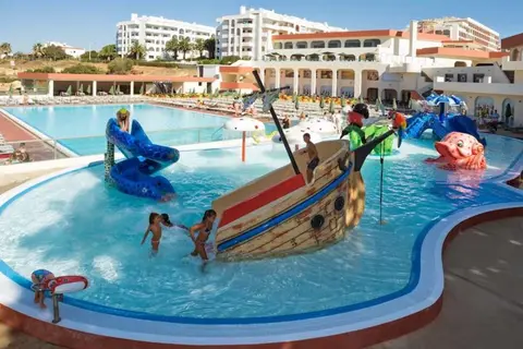 Ukino Palmeiras Village Family Resort in Porches — foto 22