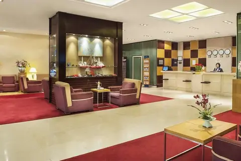 Golden Tulip Sharjah in Sharjah — foto 8