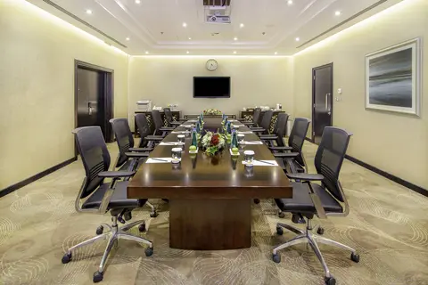 Radisson Blu Hotel & Resort, Abu Dhabi Corniche in الصاروج — foto 25