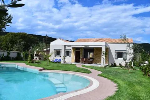 Three Stars Villas met privézwembad in Δημοτική Ενότητα Μελιτειέων