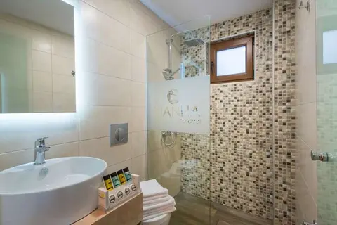 Yianna Caravel Suites by Checkin in Gazi Municipal Unit, foto 25