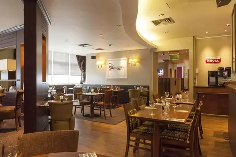 Premier Inn London Tower Bridge in Londen — foto 2