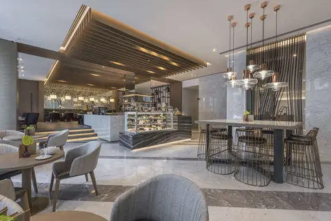 Al Bandar Rotana Creek in Dubai — foto 6