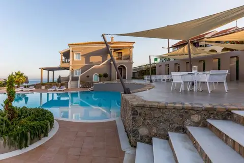 Picture Suites in Άγιος Στέφανος — foto 2