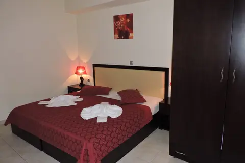 Golden Rose Suites in Kamisiana — foto 24