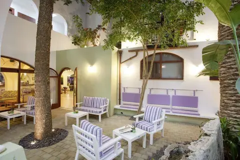 Alianthos Garden Hotel in Πλακιάς — foto 18