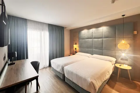 Hotel Maya Alicante in Alicante — foto 20