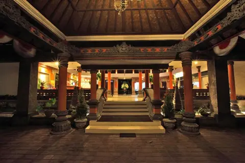 Hotel Puri Saron Seminyak in Kuta — foto 2