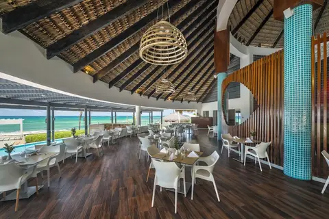 Royalton CHIC Punta Cana, An Autograph Collection All-Inclusive Resort & Casino - Adults Only in Salvaleón de Higüey — foto 4