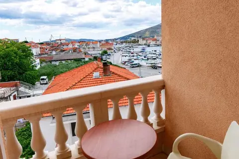 Palace Trogir in Trogir — foto 15