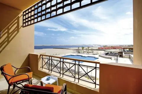 Viva Blue Resort & Diving in Coraya Divers Naga Bay — foto 21