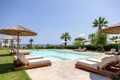 Flamingo View Suites & Villas in Νέα Ποτίδαια Νέων Μουδανιών Χαλκιδικής — foto 3