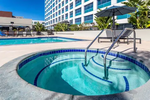 Crowne Plaza Los Angeles Harbor Hotel in Los Angeles — foto 2