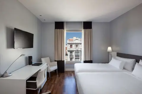H10 Puerta de Alcala in Madrid, foto 26