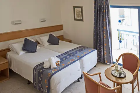 Kissos Hotel in Paphos — foto 10