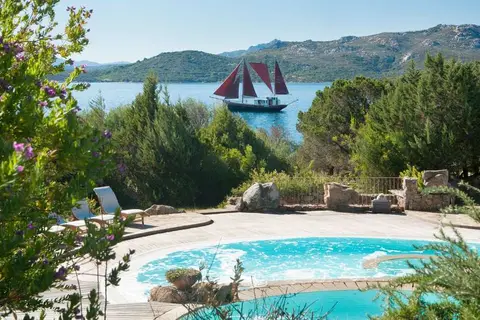 Hotel Capo D'Orso Thalasso & Spa in Lu Palau/Palau