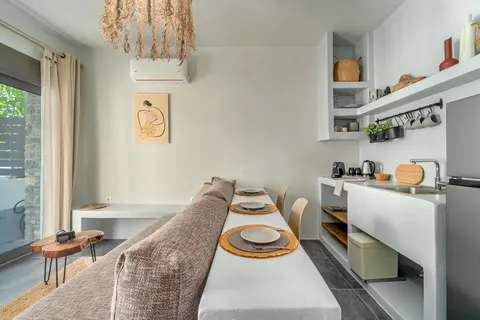 La Perla Suites in Agii Apostoli — foto 4