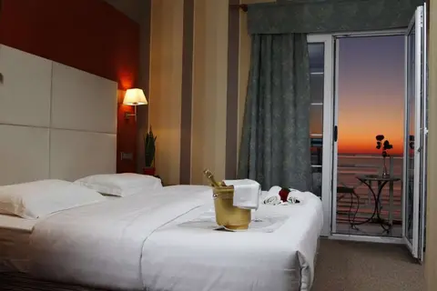 Bel Conti Hotel in Durrës — foto 16