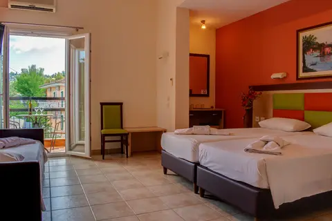 Maltezos in Corfu — foto 5