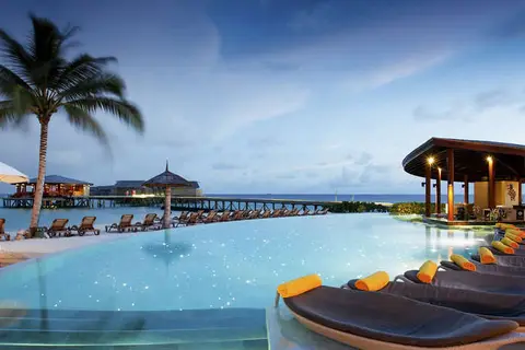Centara Ras Fushi Resort & Spa Maldives in Centara Ras Fushi Resort & Spa — foto 15