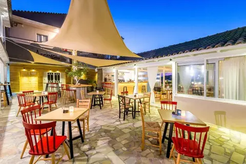 Anemos Suites in Δημοτική Ενότητα Γουβών — foto 11