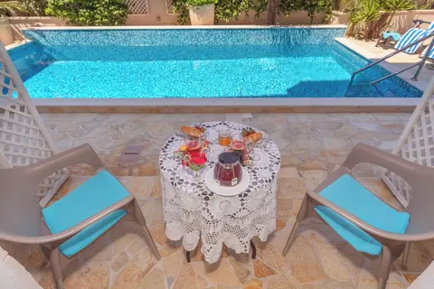 Apartments Fortunella in Petrovac na Moru — foto 28