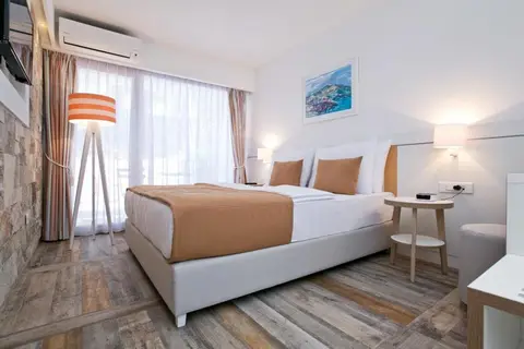 Hotel Castellastva in Petrovac na Moru — foto 2