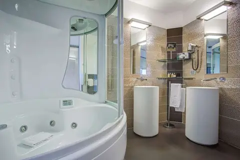 Hotel Premier & Suites in Cervia — foto 14