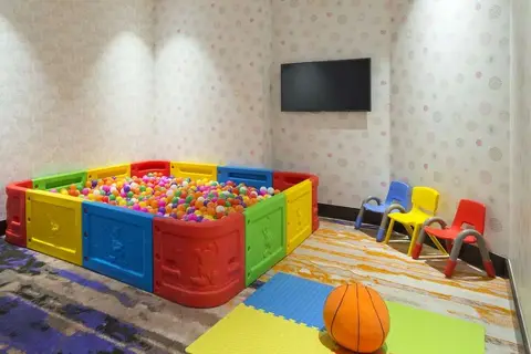 Canal Central Hotel in Dubai — foto 4