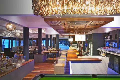 Taj Coral Reef Resort & Spa, Maldives in Nooraanee Shop, foto 10