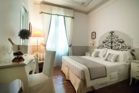 Hotel Jolanda in Gardone Riviera — foto 11