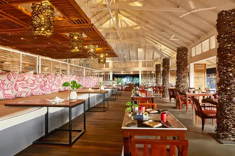 Taj Coral Reef Resort & Spa, Maldives in Nooraanee Shop, foto 11