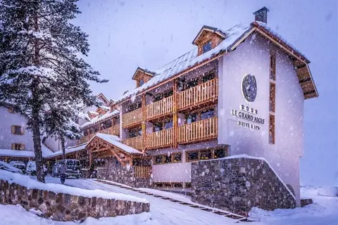 Le Grand Aigle Hotel & Spa in La Salle-les-Alpes